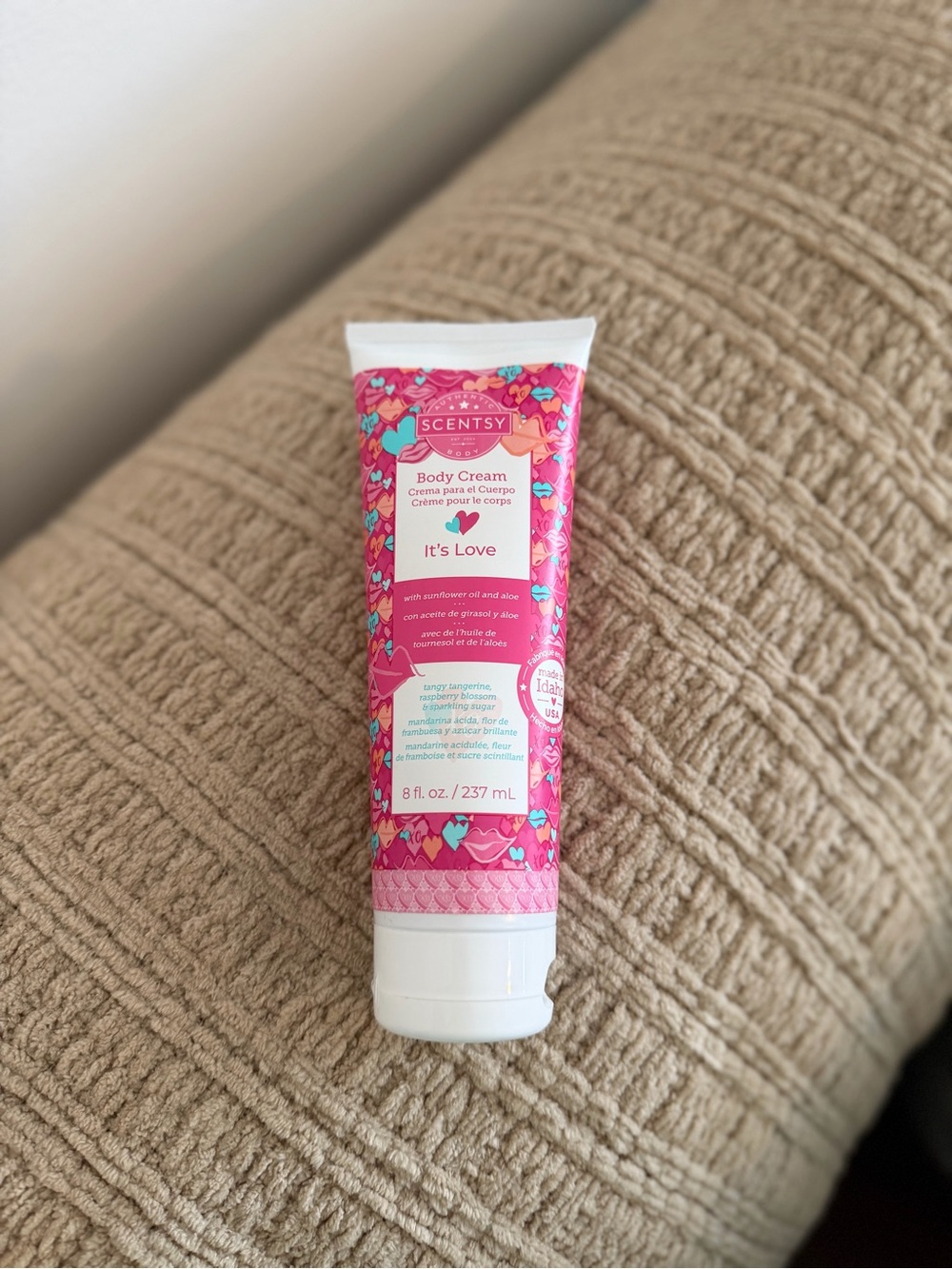 Scentsy | It's Love | Body Cream